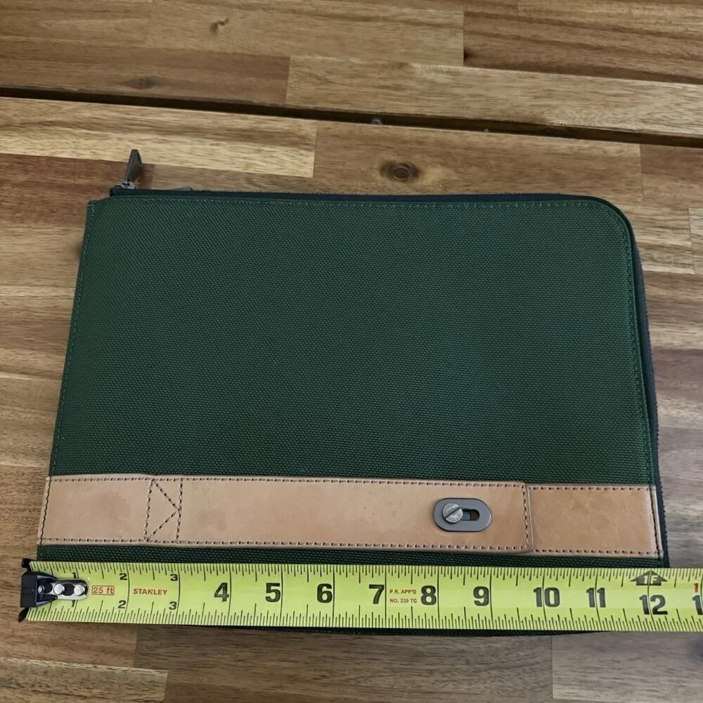 NWT Fossil Kent Zip Fabric/Leather Green Folio Fits Tablet Passport Documents